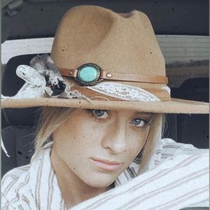 Meet your Posher, Ashton